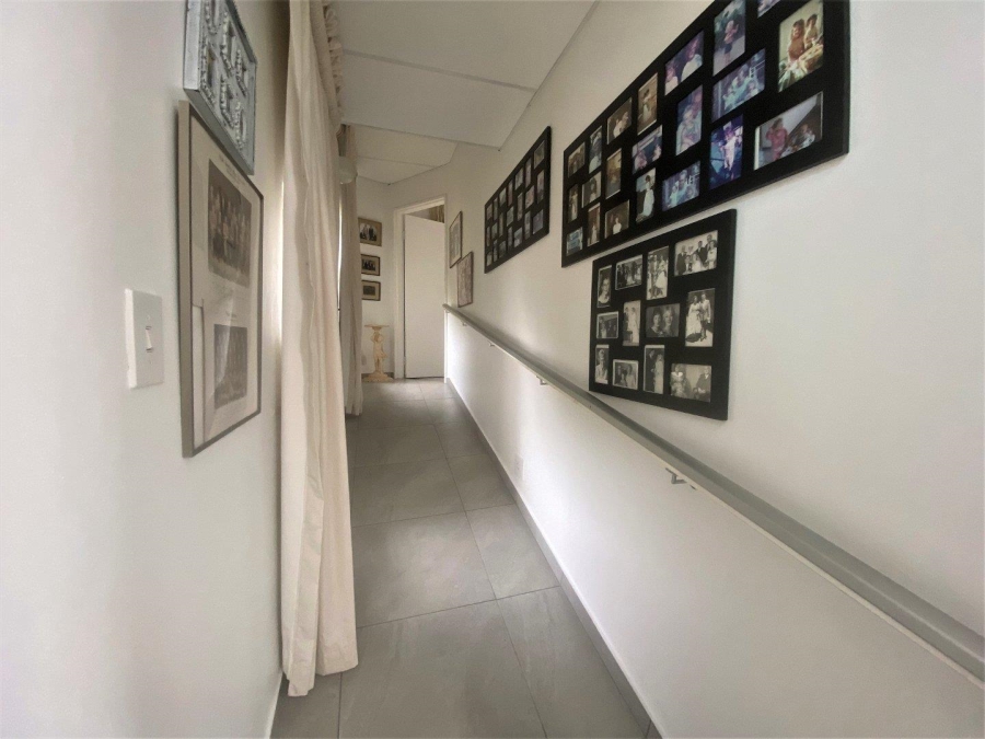 3 Bedroom Property for Sale in Wavecrest Eastern Cape